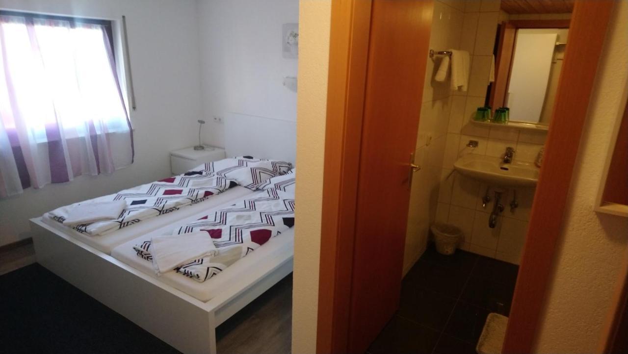 Gasthaus Krone Ubersaxen Luaran gambar