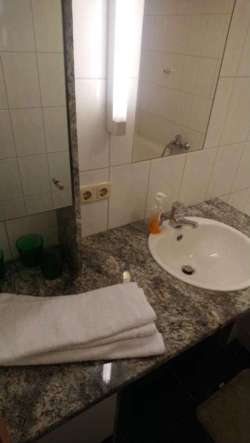 Gasthaus Krone Ubersaxen Luaran gambar